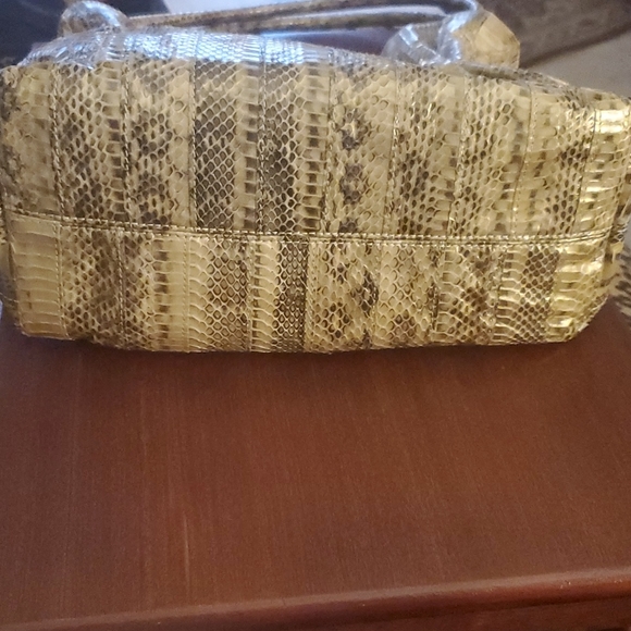 PURE Snakeskin Print Leather Bag - Picture 4 of 8